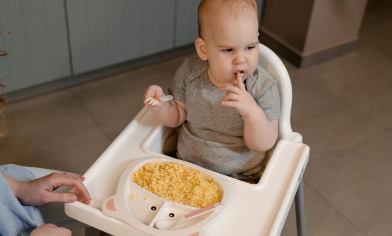toddler picky eaters pushing plate away during family meal