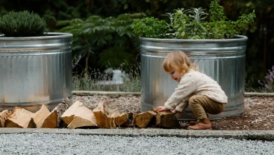 Small backyard toddler play area ideas for budget-friendly outdoor play setup for toddlers at home