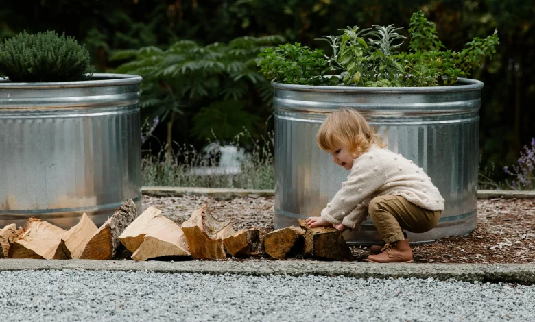 Small backyard toddler play area ideas for budget-friendly outdoor play setup for toddlers at home